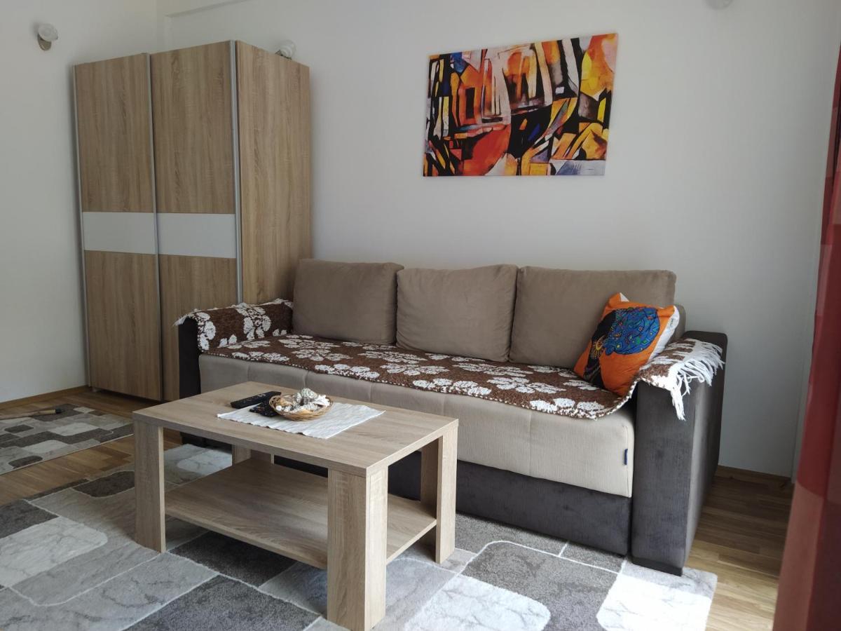 Andrey Apartment Μαύροβο Εξωτερικό φωτογραφία
